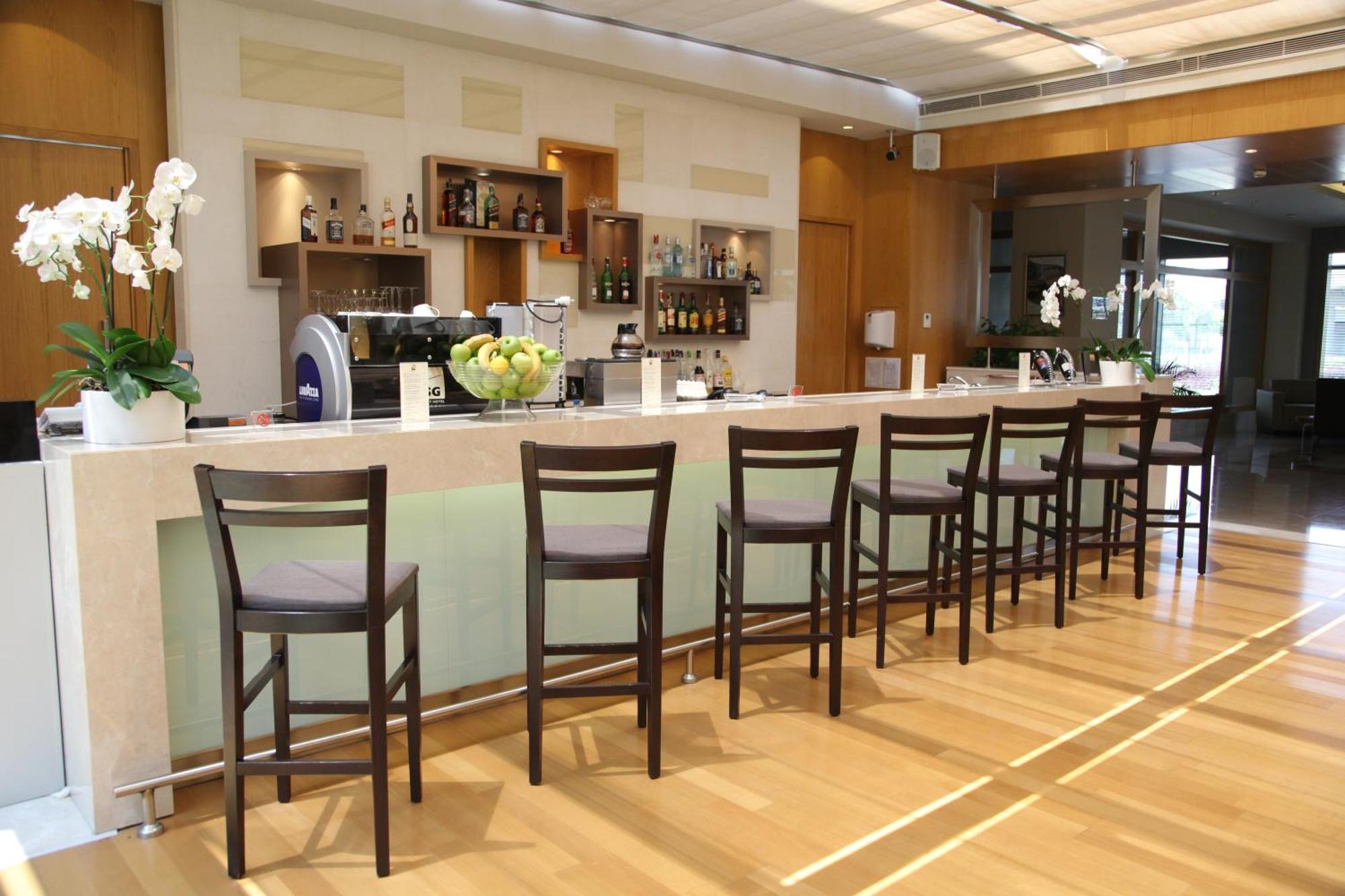 Isg Sabiha Goekcen Airport Hotel — Photos 2